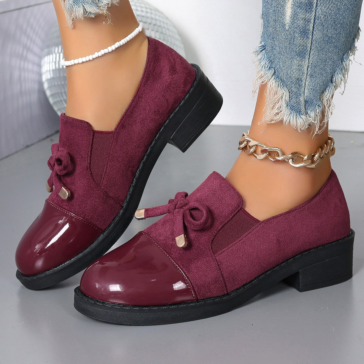 Zapatos de piel con lazo y corte bajo