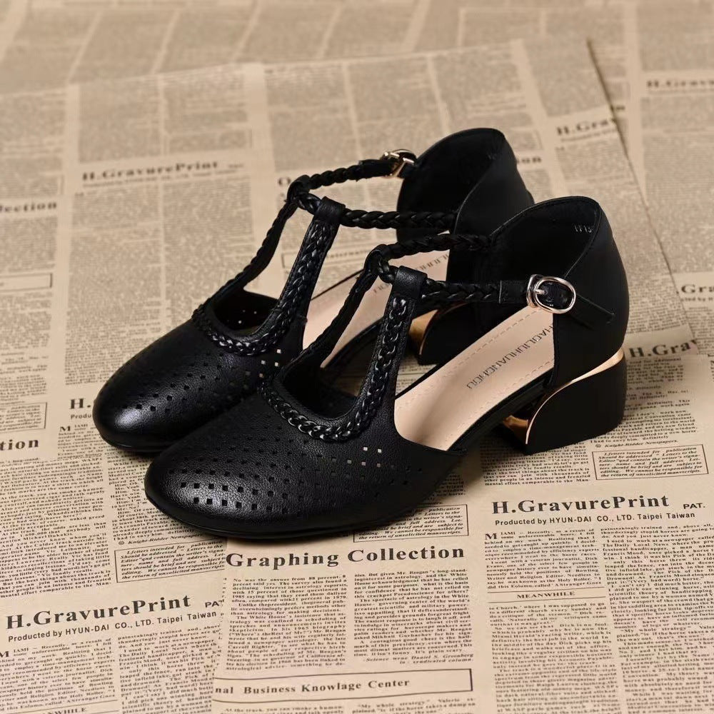 Zapatos piel suave – punta redonda, tacón grueso y calado