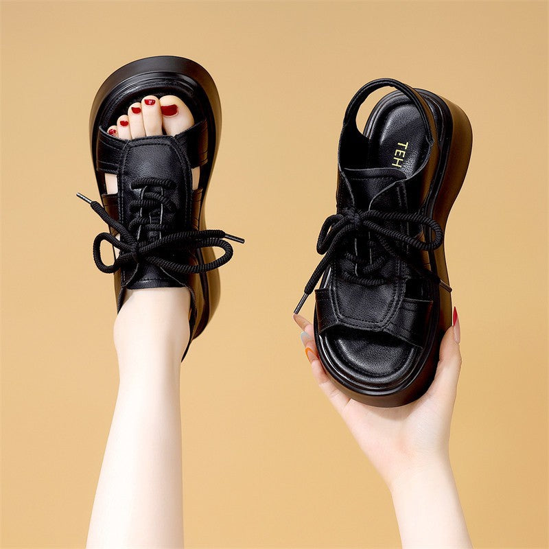 Sandalias gladiador – piel suave, plataforma, realza altura