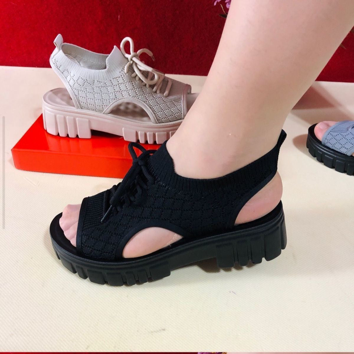 Sandalias tejidas con malla transpirable de verano 2025