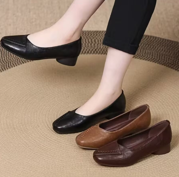 Zapatos de Piel Suave con Tacón Bajo