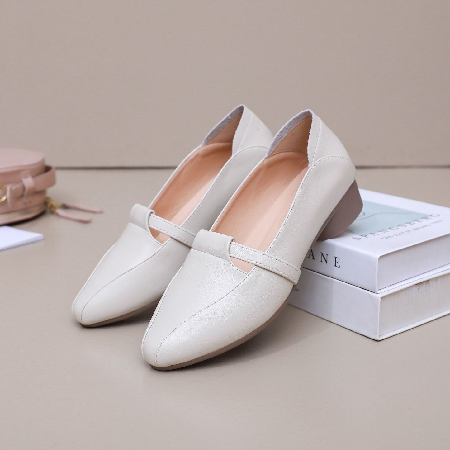 Zapatos casuales de piel suave con punta afilada estilo francés
