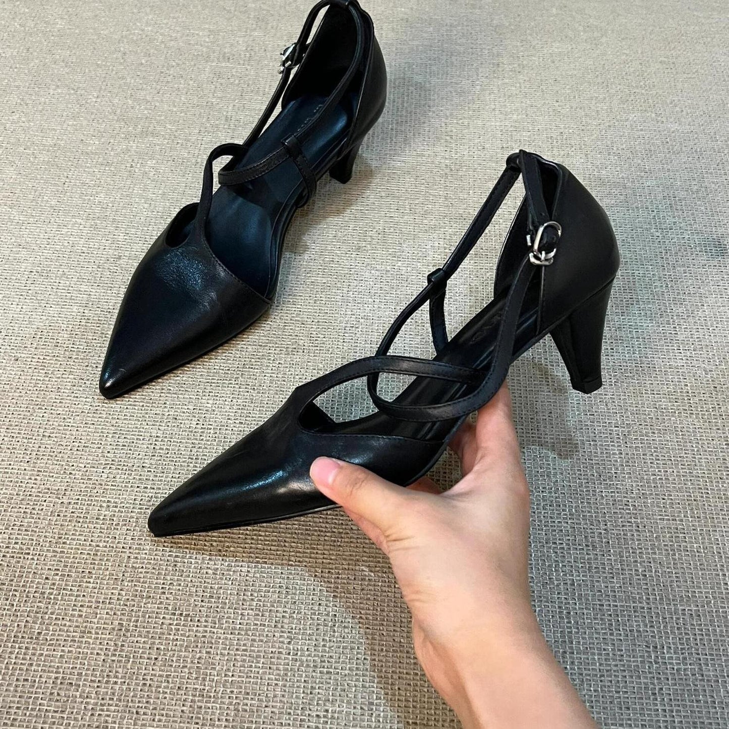 Tacones de diseño minimalista