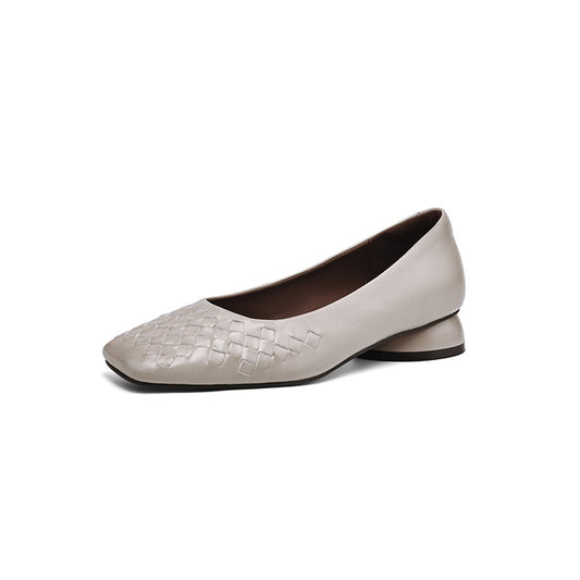 Zapatos de piel con tacón medio, punta cuadrada y corte bajo