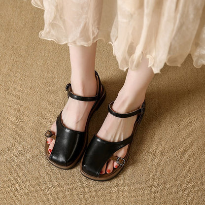 Sandalias planas de diseño exclusivo