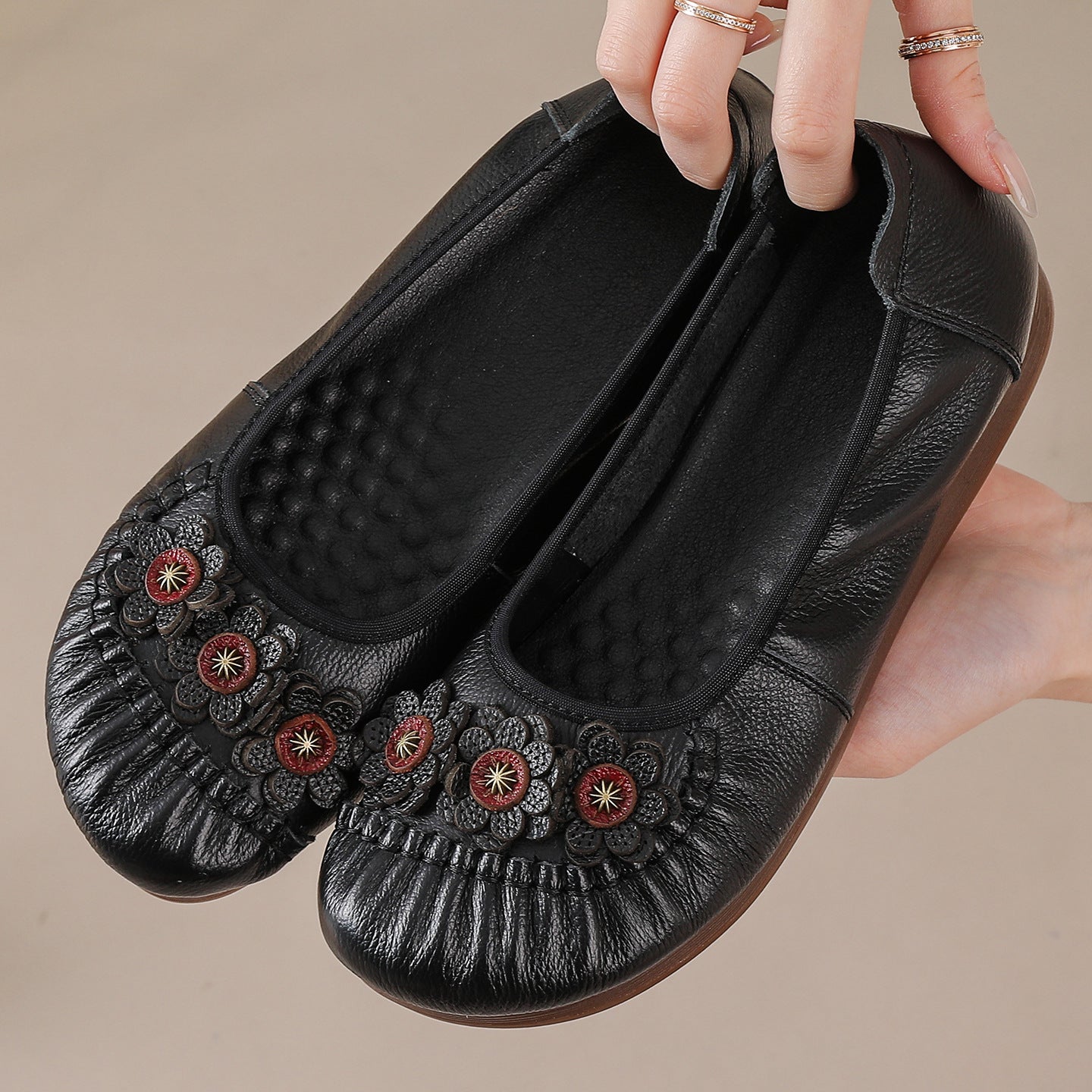 Zapatos étnicos – punta redonda, corte bajo, suela plana