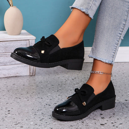 Zapatos de piel con lazo y corte bajo