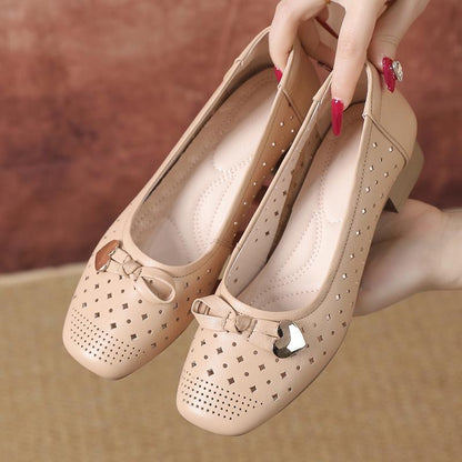 Zapatos de piel con perforaciones y suela suave