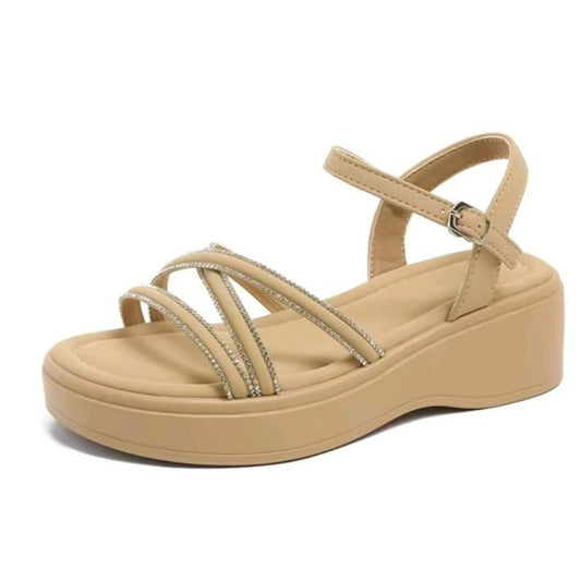 Sandalias de plataforma con pedrería y estilo moderno