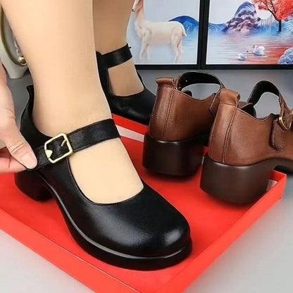 Nuevos zapatos para madres de mediana edad y mayores.