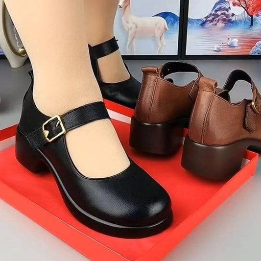 Nuevos zapatos para madres de mediana edad y mayores.