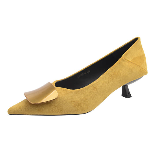 Zapatos de tacón bajo con punta afilada y estilo elegante