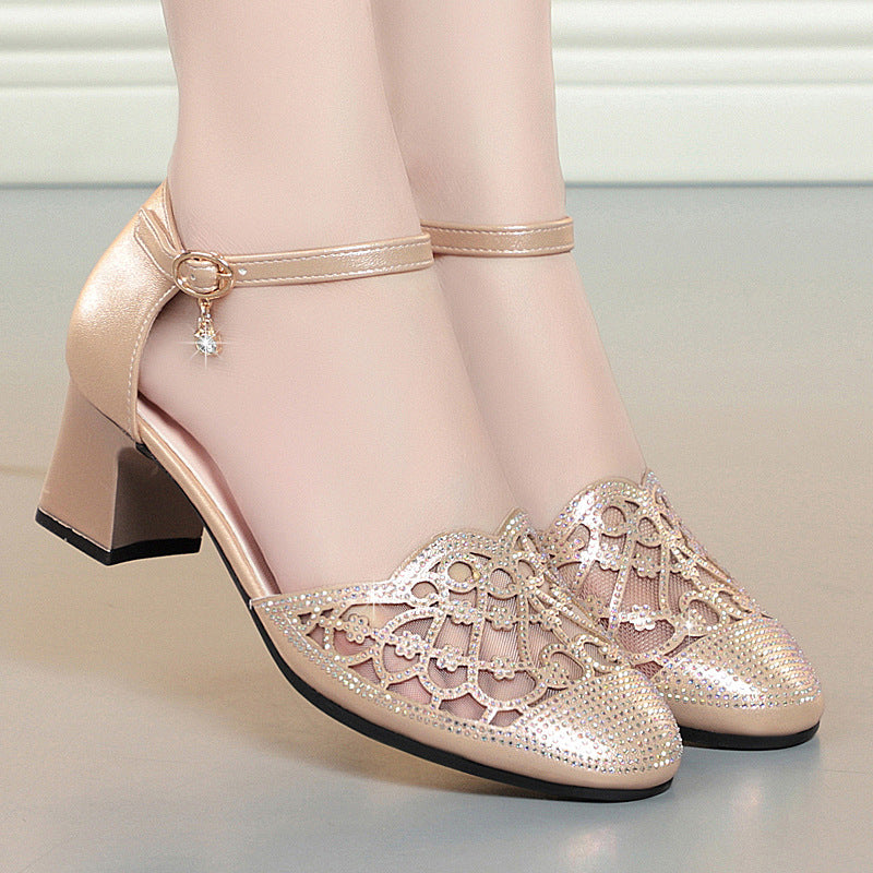 Sandalias caladas con cristales brillantes