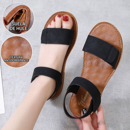 Sandalias con suela de goma flexible