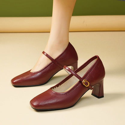 Zapatos de piel suave con tacón grueso – Nuevo