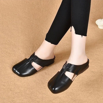 Mules de piel suave con punta cerrada