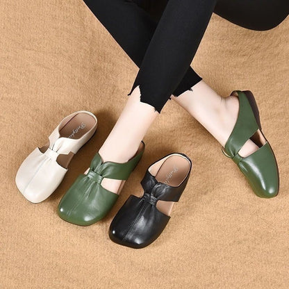 Mules de piel suave con punta cerrada