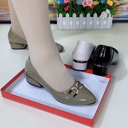 Zapatos de punta redonda de moda con suela suave