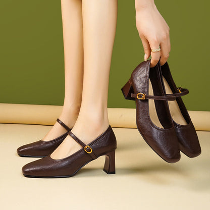 Zapatos de piel suave con tacón grueso – Nuevo