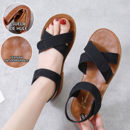 Sandalias con suela de goma flexible