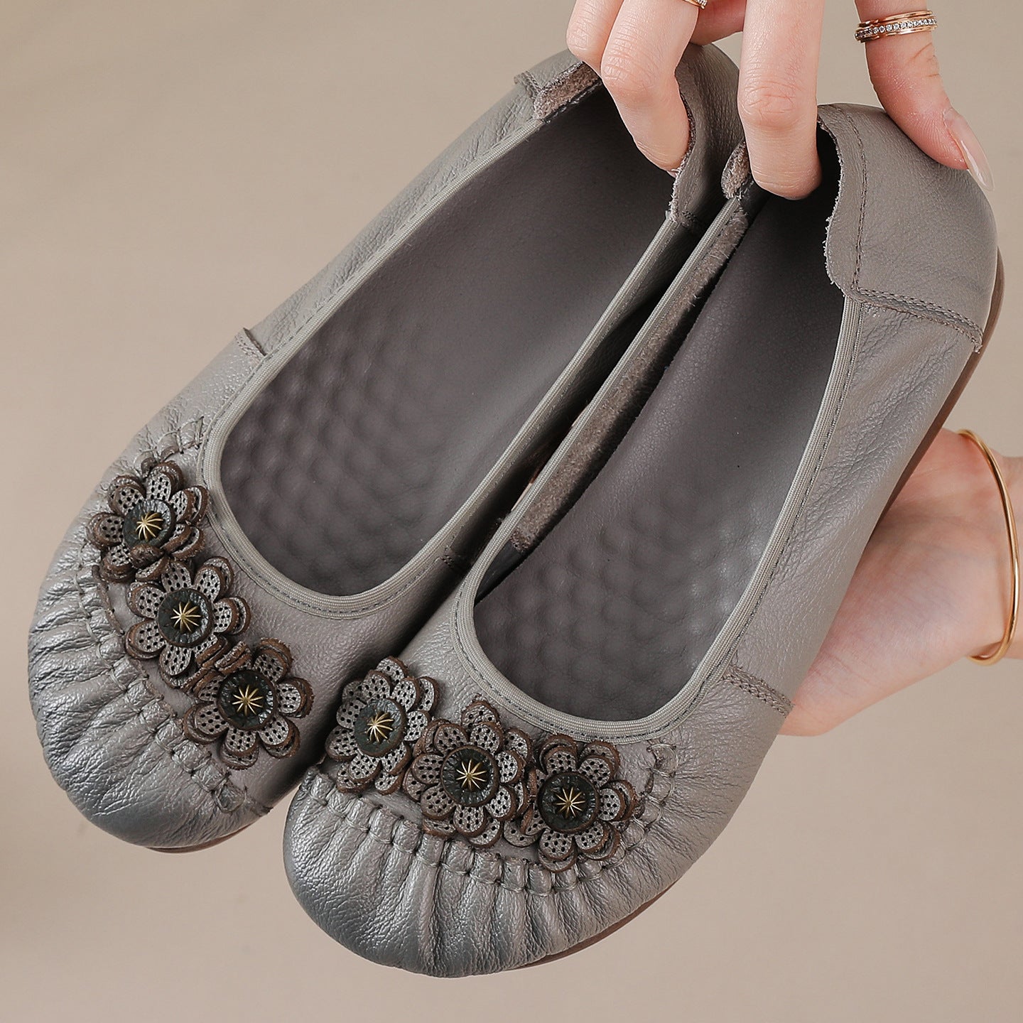 Zapatos étnicos – punta redonda, corte bajo, suela plana