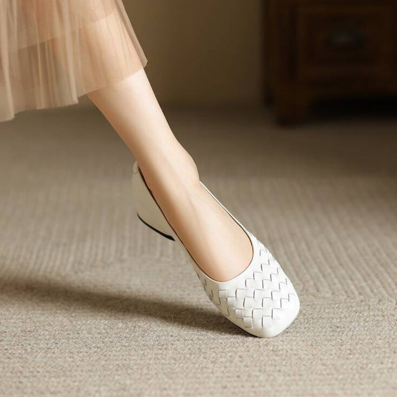 Zapatos de piel con tacón medio, punta cuadrada y corte bajo
