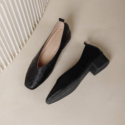 Zapatos casuales de piel con bordado elegante