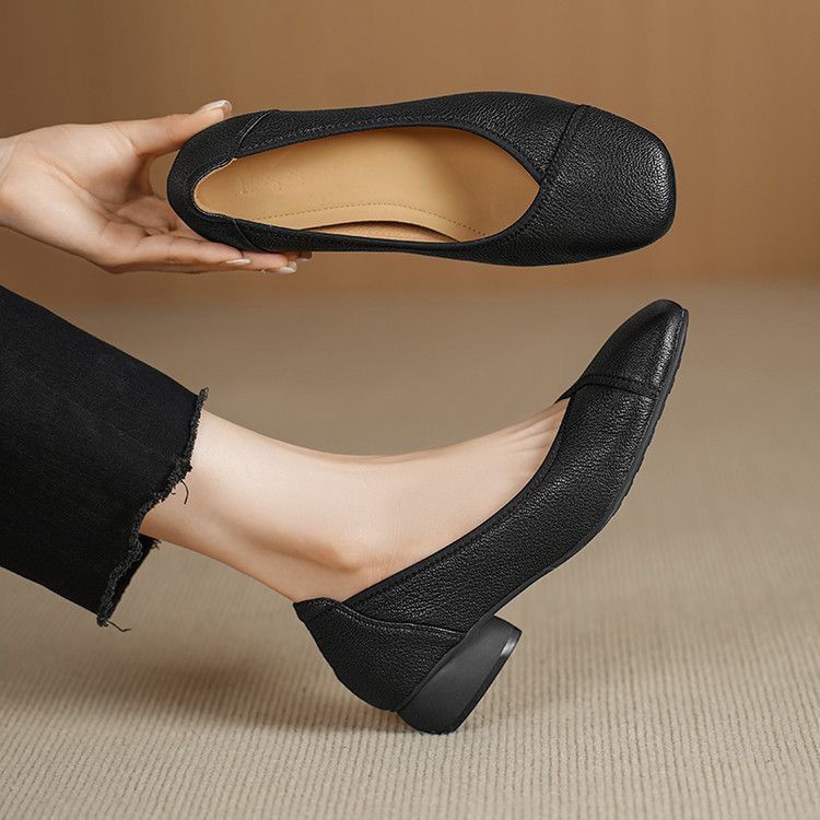 Zapatos de piel con punta cuadrada, corte bajo y suela suave