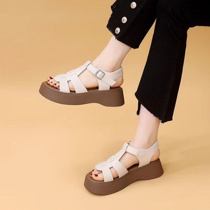 Sandalias casuales cómodas y modernas – de piel genuina