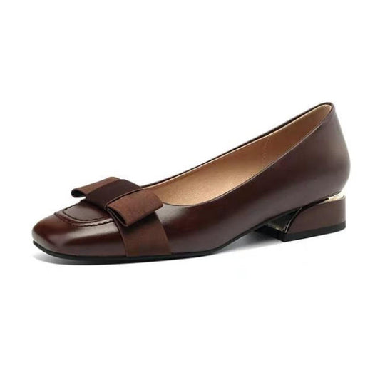Zapatos de piel con tacón grueso y estilo retro