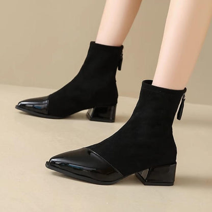 Botines de ante con punta afilada