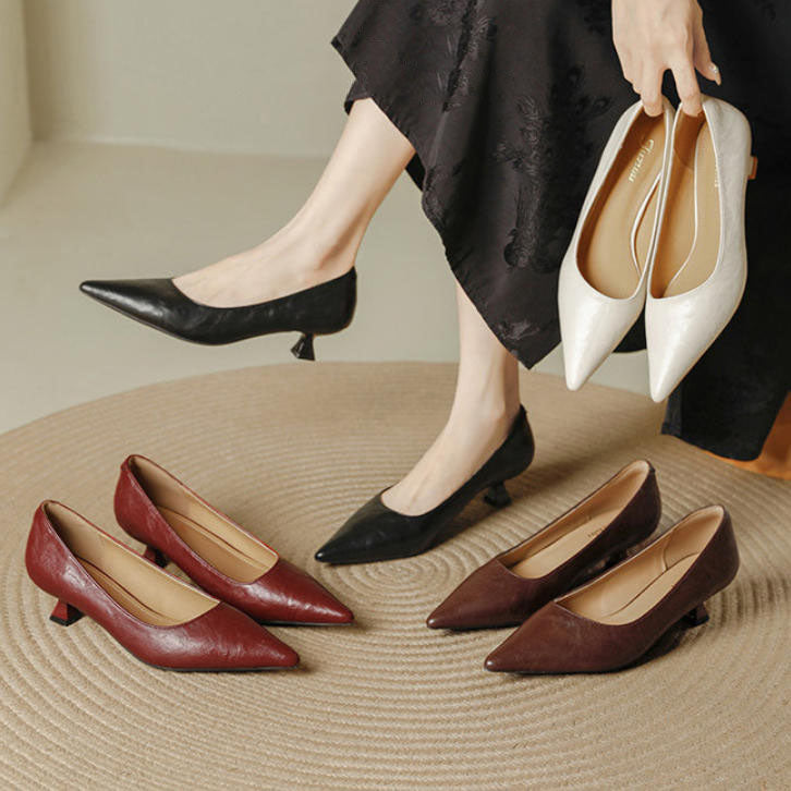 Tacones de punta afilada estilo francés