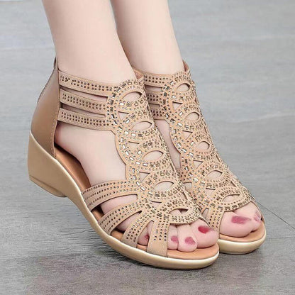 Sandalias con diamantes de imitación y forma de boca de pez