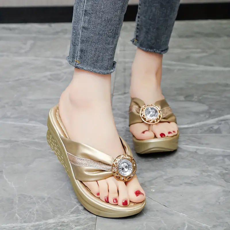 Sandalias con cuña y decoración de diamantes de imitación